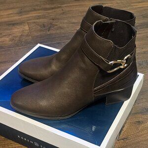 Booties by Karen Scott, size 9M, NIB, never worn